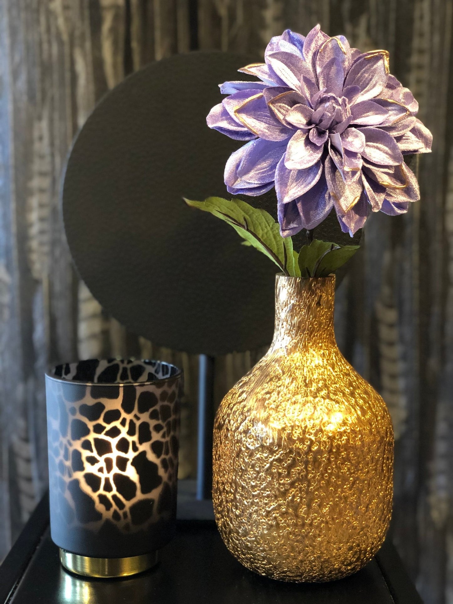 Velvet Dahlia | Lila Woonunique